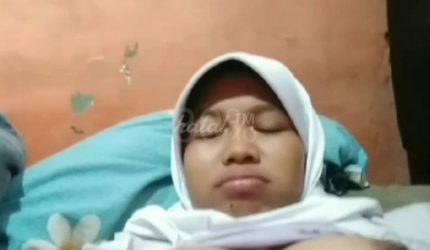 Lepas Hijab Pulang Sekolah